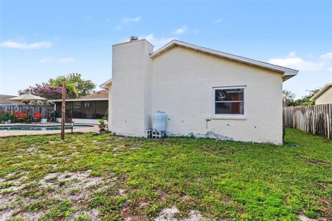 House in Winter Park, Florida 3 bedrooms, 150.69 sq.m. № 2203983 - photo 29