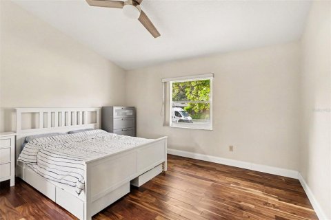 House in Winter Park, Florida 3 bedrooms, 150.69 sq.m. № 2203983 - photo 16