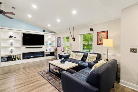 House in Winter Park, Florida 3 bedrooms, 150.69 sq.m. № 2203983 - photo 8