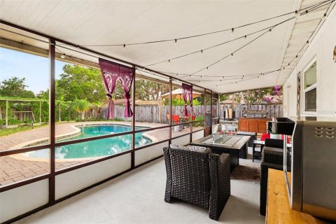 House in Winter Park, Florida 3 bedrooms, 150.69 sq.m. № 2203983 - photo 26