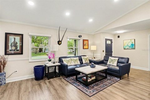 House in Winter Park, Florida 3 bedrooms, 150.69 sq.m. № 2203983 - photo 6