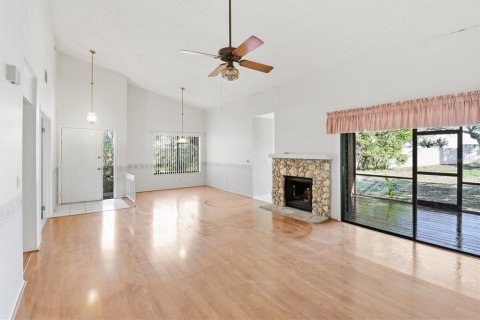 Townhouse in Longwood, Florida 2 bedrooms, 119.75 sq.m. № 2096786 - photo 5