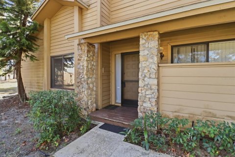 Townhouse in Longwood, Florida 2 bedrooms, 119.75 sq.m. № 2096786 - photo 2