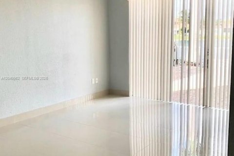 Casa en venta en Homestead, Florida, 4 dormitorios, 213.4 m2 № 2251936 - foto 6