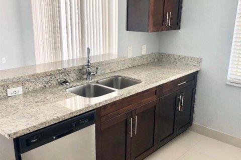 Casa en venta en Homestead, Florida, 4 dormitorios, 213.4 m2 № 2251936 - foto 3