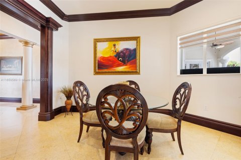 Купить виллу или дом в Хайалиа Гарденс, Флорида 5 спален, 414.62м2, № 1961867 - фото 22