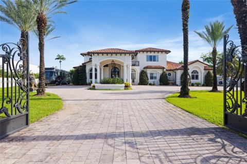 Купить виллу или дом в Хайалиа Гарденс, Флорида 5 спален, 414.62м2, № 1961867 - фото 3