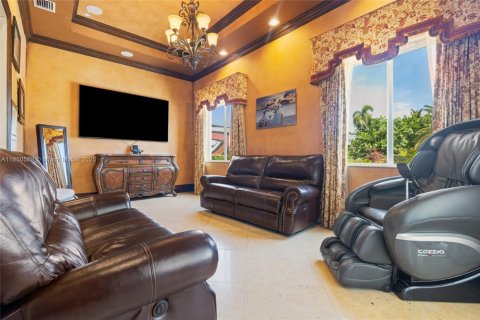 Купить виллу или дом в Хайалиа Гарденс, Флорида 5 спален, 414.62м2, № 1961867 - фото 25
