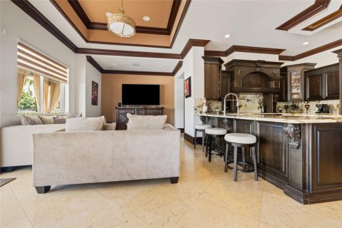 Купить виллу или дом в Хайалиа Гарденс, Флорида 5 спален, 414.62м2, № 1961867 - фото 20