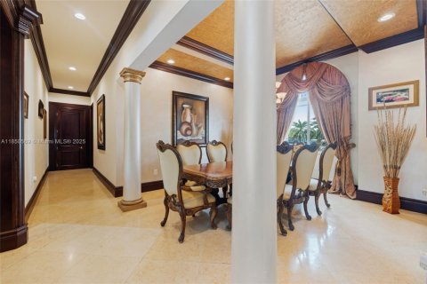 Купить виллу или дом в Хайалиа Гарденс, Флорида 5 спален, 414.62м2, № 1961867 - фото 15
