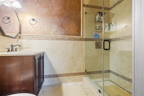 Купить виллу или дом в Хайалиа Гарденс, Флорида 5 спален, 414.62м2, № 1961867 - фото 28