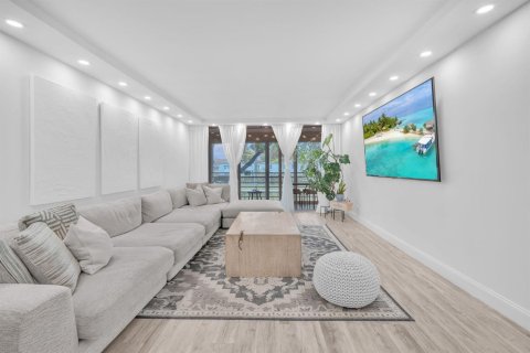 Condo in Plantation, Florida, 2 bedrooms  № 2173159