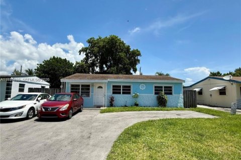 Villa ou maison à vendre à Miramar, Floride: 3 chambres, 104.14 m2 № 2004665 - photo 2