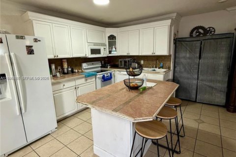 Villa ou maison à vendre à Miramar, Floride: 3 chambres, 104.14 m2 № 2004665 - photo 19