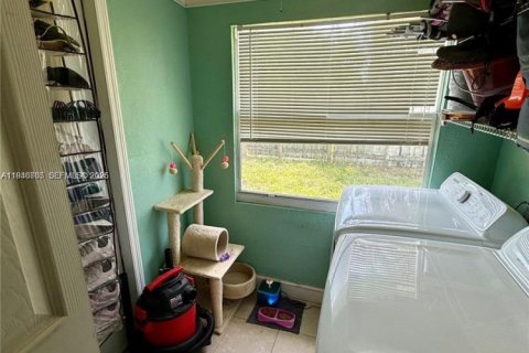 Villa ou maison à vendre à Miramar, Floride: 3 chambres, 104.14 m2 № 2004665 - photo 4