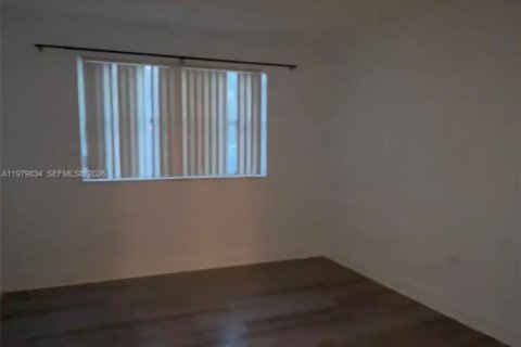 Condominio en alquiler en Miami, Florida, 2 dormitorios, 83.24 m2 № 2046330 - foto 7
