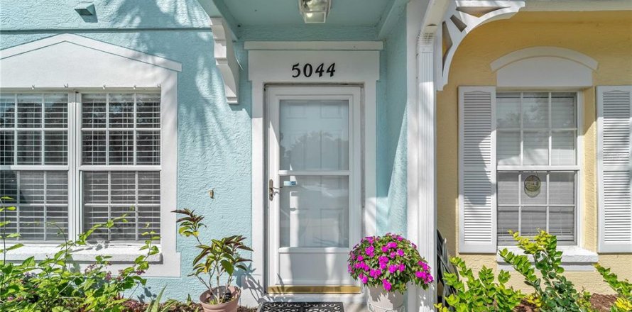 Townhouse in Bradenton, Florida 2 bedrooms, 100.33 sq.m. № 1856502