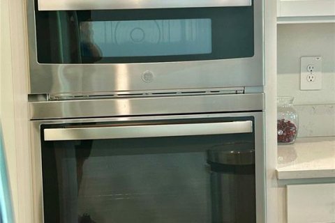 Снять в аренду виллу или дом в Ленд-о-Лейкс, Флорида 10 комнат, 218.23м2, № 1919805 - фото 16