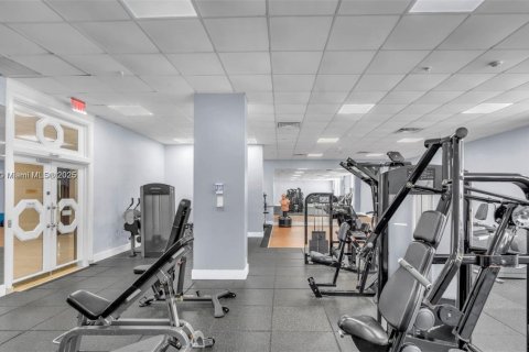 Condominio en venta en Hallandale Beach, Florida, 1 dormitorio, 68.38 m2 № 1822133 - foto 30