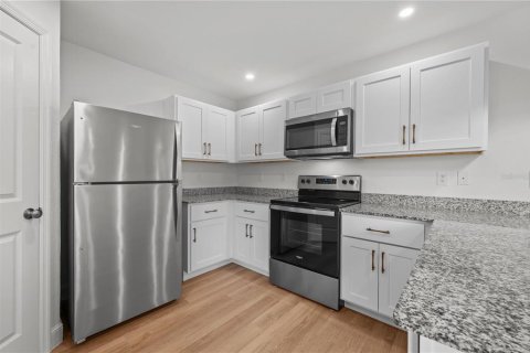 Villa ou maison à vendre à Port Charlotte, Floride: 3 chambres, 151.06 m2 № 2411433 - photo 22