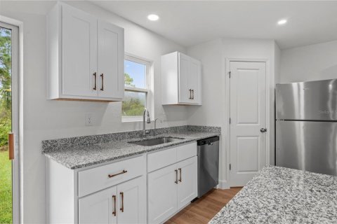 Villa ou maison à vendre à Port Charlotte, Floride: 3 chambres, 151.06 m2 № 2411433 - photo 17