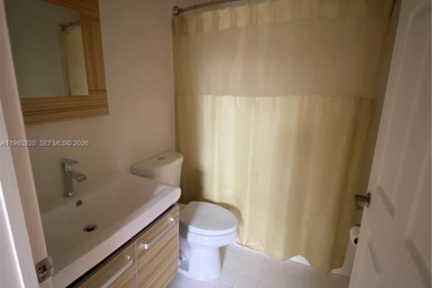 Condominio en venta en Doral, Florida, 1 dormitorio, 65.96 m2 № 2021858 - foto 6
