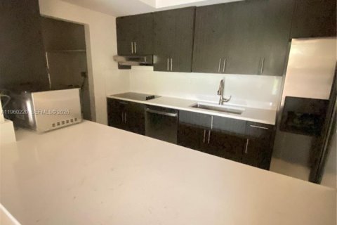 Condominio en venta en Doral, Florida, 1 dormitorio, 65.96 m2 № 2021858 - foto 9