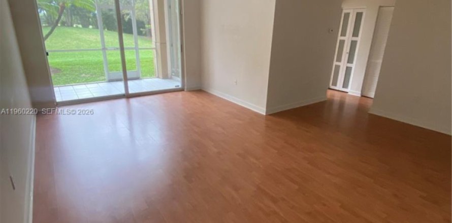 Condominio en Doral, Florida, 1 dormitorio № 2021858