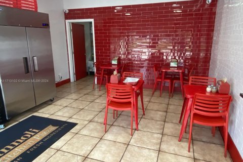 Propiedad comercial en venta en Deerfield Beach, Florida № 1862420 - foto 9