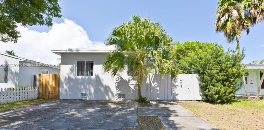 Apartment in Hollywood, Florida 1 bedroom, 46.45 sq.m. № 1991026