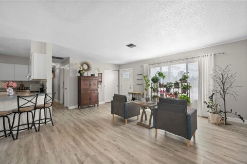 Casa en venta en Port Charlotte, Florida, 3 dormitorios, 144.18 m2 № 1679634 - foto 12