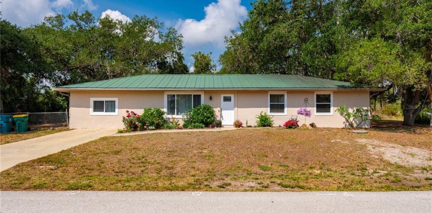 Casa en Port Charlotte, Florida 3 dormitorios, 144.18 m2 № 1679634