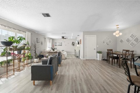 Casa en venta en Port Charlotte, Florida, 3 dormitorios, 144.18 m2 № 1679634 - foto 11