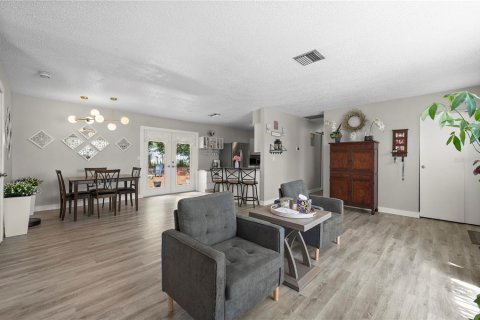 Casa en venta en Port Charlotte, Florida, 3 dormitorios, 144.18 m2 № 1679634 - foto 13