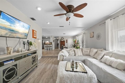 Casa en venta en Port Charlotte, Florida, 3 dormitorios, 144.18 m2 № 1679634 - foto 20