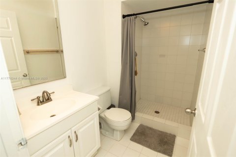 Condo in Delray Beach, Florida, 2 bedrooms  № 1698066 - photo 8