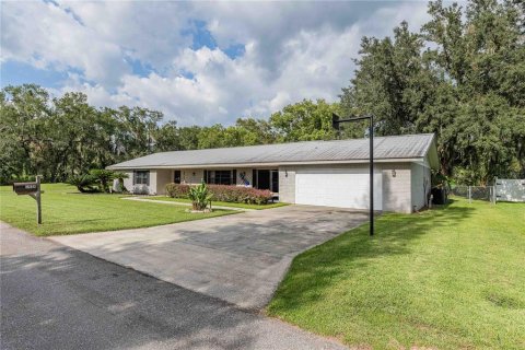 Casa en venta en Lakeland, Florida, 3 dormitorios, 200.2 m2 № 2238009 - foto 2