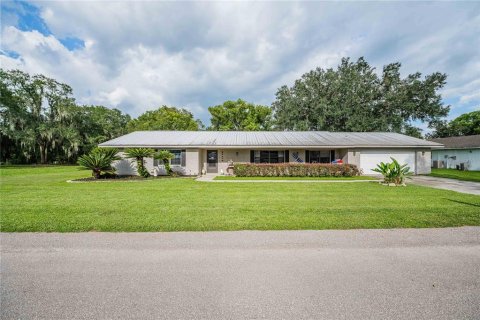 Casa en Lakeland, Florida 3 dormitorios, 200.2 m2 № 2238009