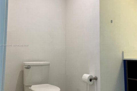 Condominio en alquiler en Doral, Florida, 1 dormitorio, 71.07 m2 № 2057950 - foto 6