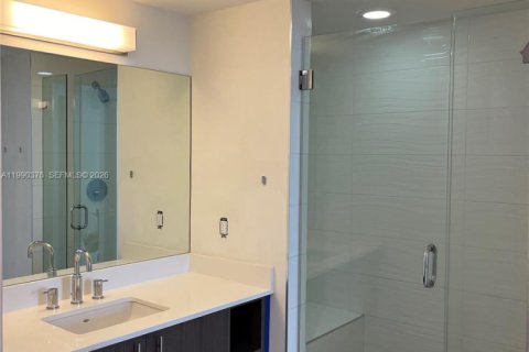 Condominio en alquiler en Doral, Florida, 1 dormitorio, 71.07 m2 № 2057950 - foto 5