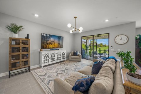 House in Bradenton, Florida 5 bedrooms, 245.08 sq.m. № 1826588 - photo 7