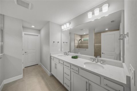 House in Bradenton, Florida 5 bedrooms, 245.08 sq.m. № 1826588 - photo 28