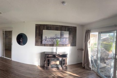 Condo in Apopka, Florida, 2 bedrooms  № 2379418 - photo 3