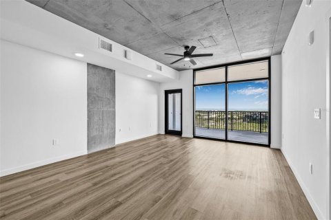 Apartamento en alquiler en Saint Petersburg, Florida, 2 dormitorios, 124.49 m2 № 1762182 - foto 8
