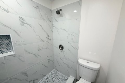 Villa ou maison à louer à Coral Springs, Floride: 4 chambres, 180.32 m2 № 2169118 - photo 19