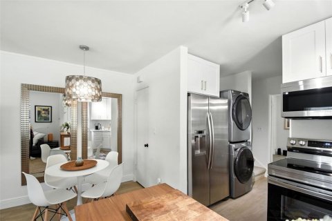 Apartment in Winter Park, Florida 2 bedrooms, 83.61 sq.m. № 1916858 - photo 7