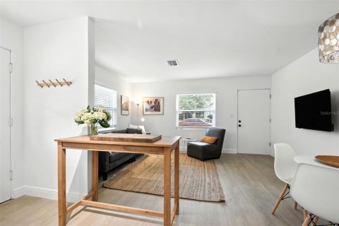 Apartment in Winter Park, Florida 2 bedrooms, 83.61 sq.m. № 1916858 - photo 11