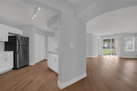 Copropriété à louer à Orlando, Floride: 3 chambres, 132.2 m2 № 2415243 - photo 11