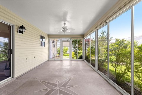House in The Villages, Florida 2 bedrooms, 106.65 sq.m. № 1800250 - photo 26