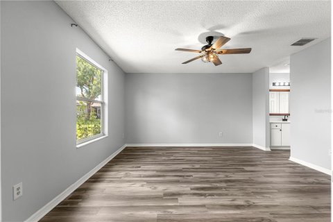 House in The Villages, Florida 2 bedrooms, 106.65 sq.m. № 1800250 - photo 21